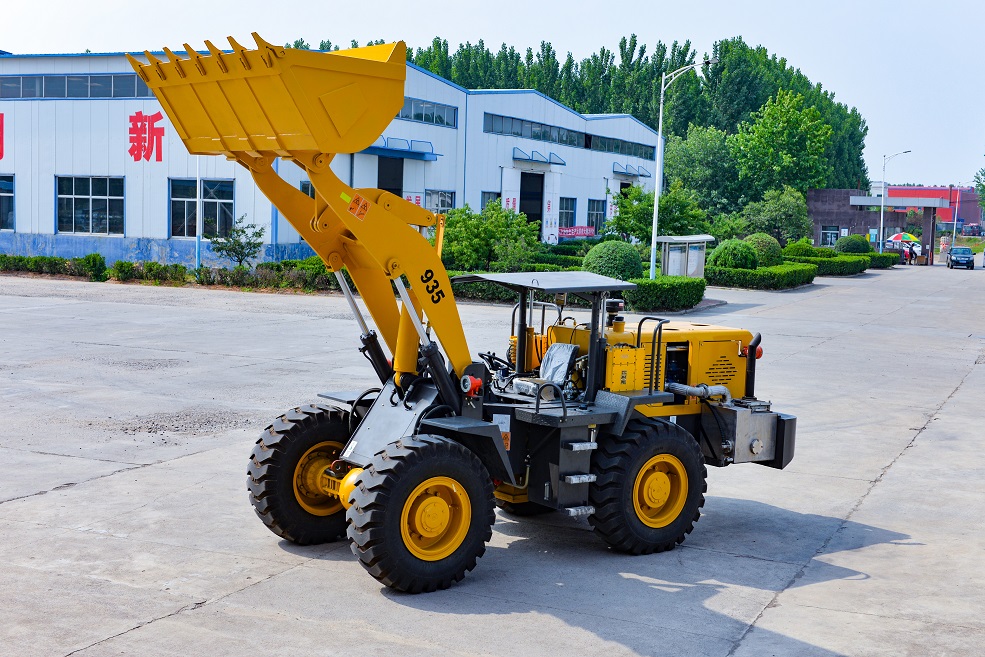低矮型裝載鏟運機928型1立方斗容 低矮型裝載鏟運機928型1立方斗容