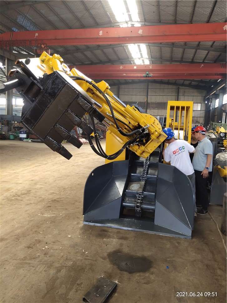 多功能旋轉(zhuǎn)臂破挖一體扒渣機(jī)
