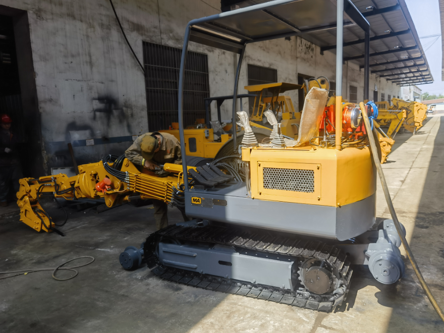 礦用巷道修復(fù)機(jī)工作前的準(zhǔn)備 礦用巷道修復(fù)機(jī)工作前的準(zhǔn)備