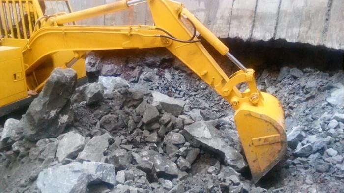 煤礦用液壓電動挖掘機(jī)價(jià)格表 煤礦用液壓電動挖掘機(jī)價(jià)格表